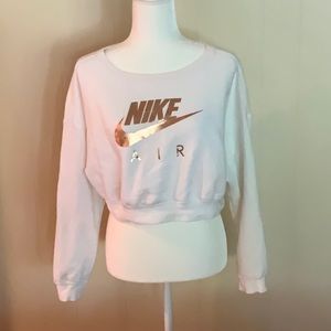 NIKE crop sweat shirt